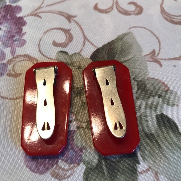 VINTAGE RED LAPEL OR SHOULDER BROOCHES - Picture 7 of 8